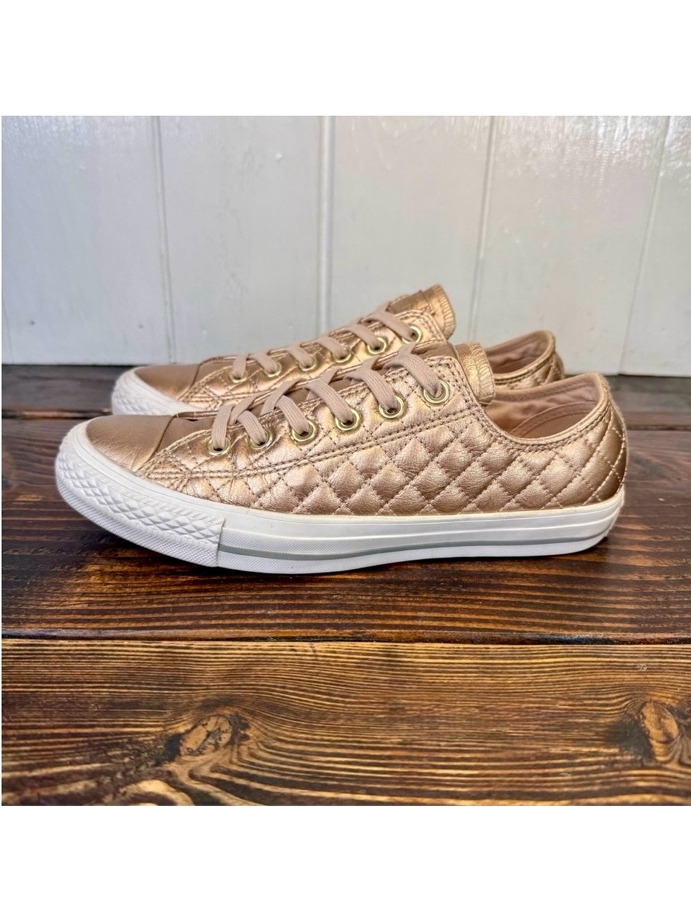 Converse Quilted Metallic Rose Gold Leather Low Top Sneakers – Women’s 8.5